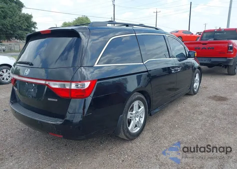 2013 Honda Odyssey Touring/Touring Elite from USA, damaged, VIN 5FNRL5H95DB086041